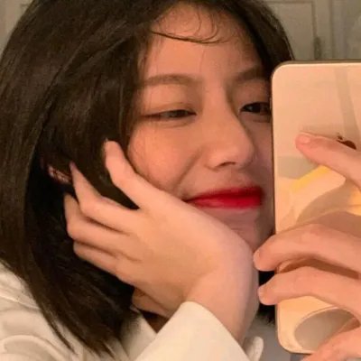 墙里的女人